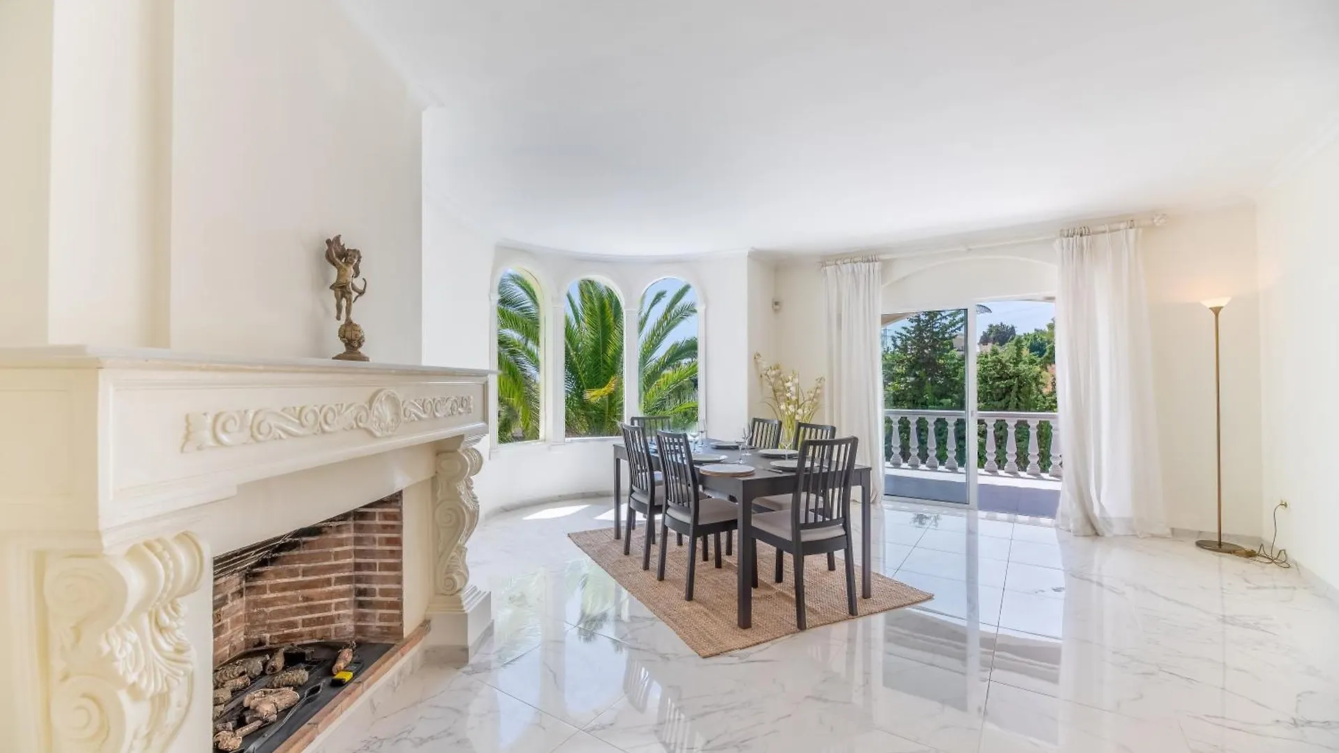 Apartman 4 Bdrm Andalusian Villa W Cinema & Sea Views Marbella Spanyolország