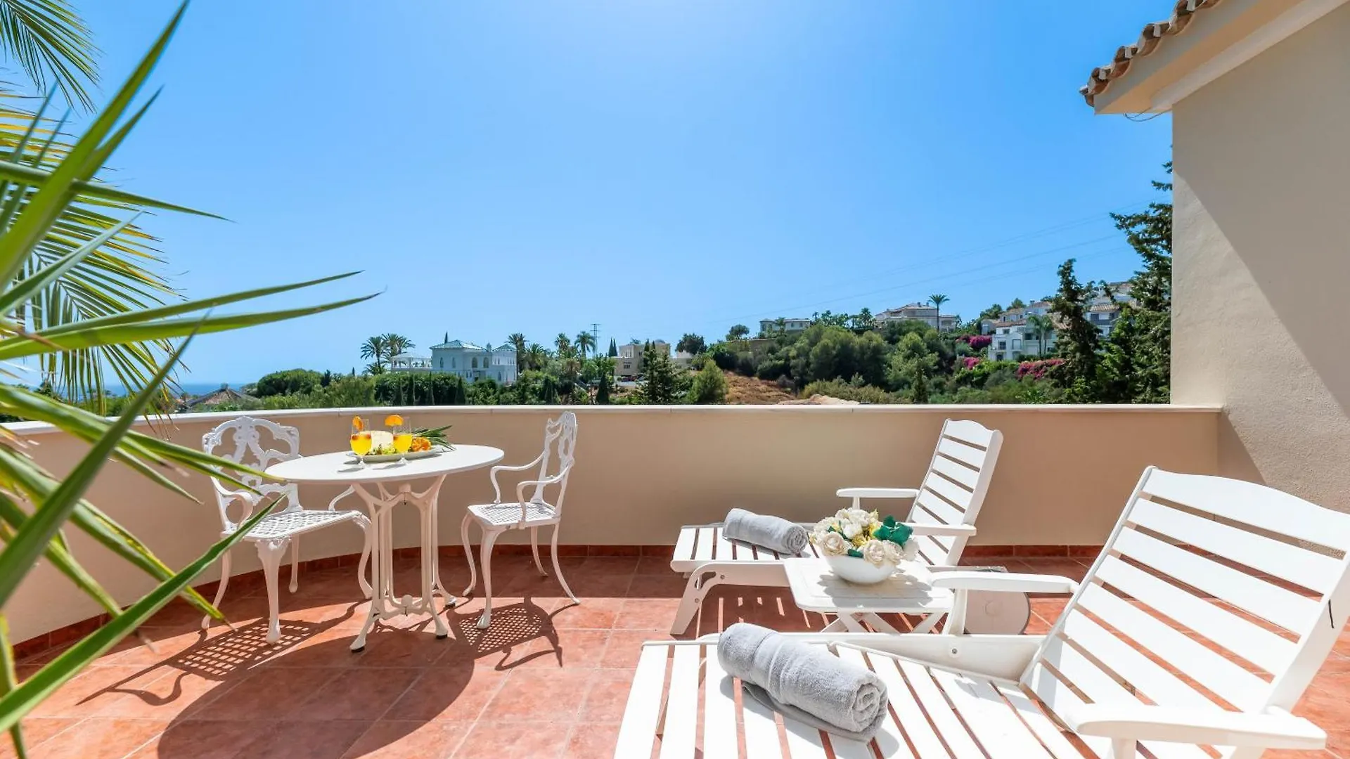 4 Bdrm Andalusian Villa W Cinema & Sea Views Marbella 0*,  Spanyolország