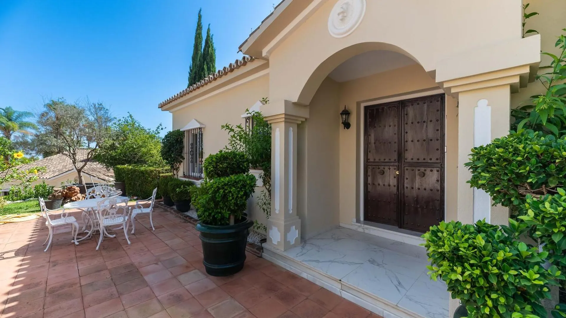 4 Bdrm Andalusian Villa W Cinema & Sea Views Marbella Apartman